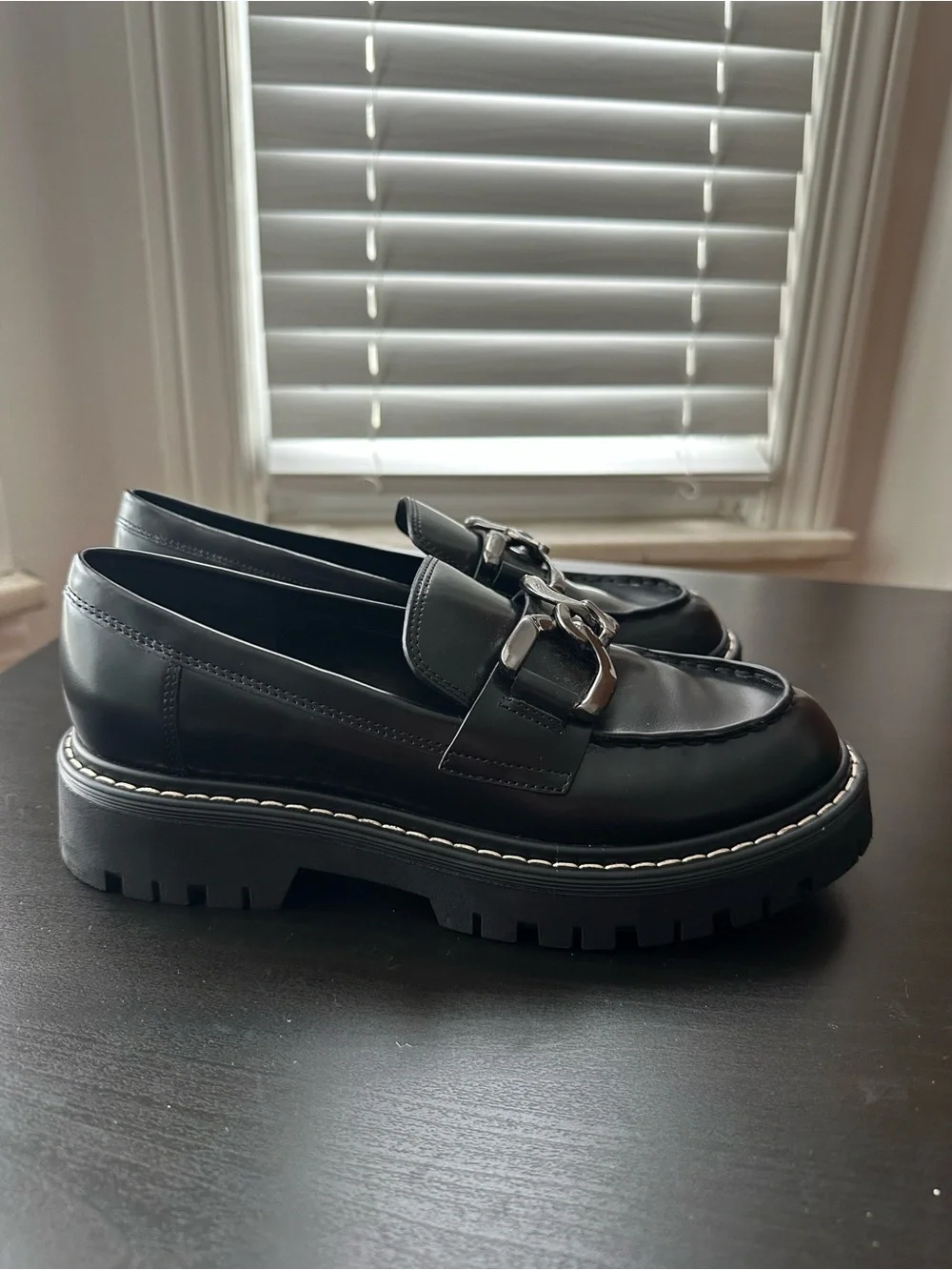 Marc Fisher Black Chunky Loafer with Silver Chain size 7.5